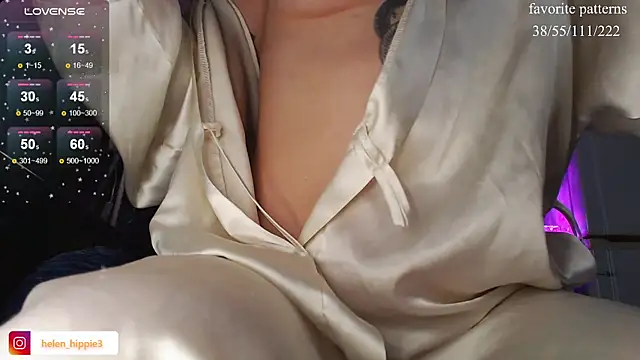 Snapshot of FoxRineHelen chatting on 12-20-25, 10:06 FoxRineHelen online show from 12-20-25, 10:06