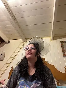 Snapshot of babyluna939 chatting on 10-17-25, 12:36 babyluna939 online show from 10-17-25, 12:36