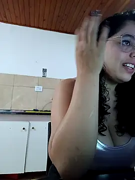 Snapshot of babyluna939 chatting on 01-08-26, 03:03 babyluna939 online show from 01-08-26, 03:03