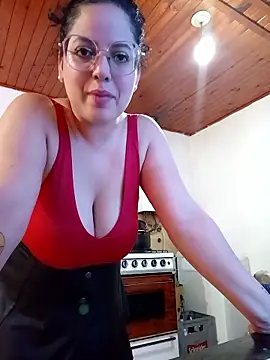 Snapshot of babyluna939 chatting on 01-09-26, 02:42 babyluna939 online show from 01-09-26, 02:42