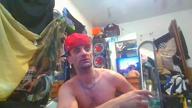 Snapshot of slinginbigD chatting on 01-12-25, 08:57 slinginbigD online show from 01-12-25, 08:57