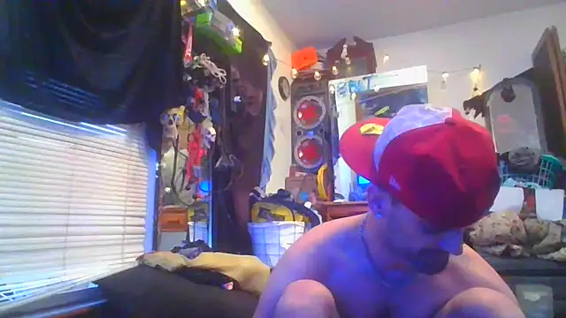 Snapshot of slinginbigD chatting on 01-18-25, 01:29 slinginbigD online show from 01-18-25, 01:29