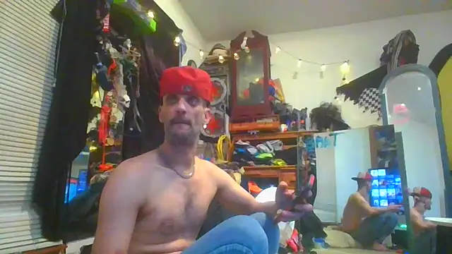 Snapshot of slinginbigD chatting on 01-31-25, 08:22 slinginbigD online show from 01-31-25, 08:22