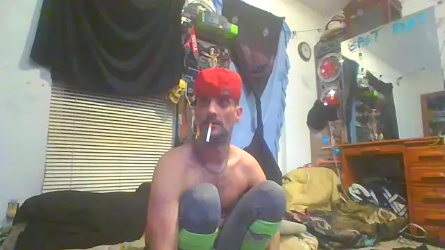 Snapshot of slinginbigD chatting on 02-04-25, 12:44 slinginbigD online show from 02-04-25, 12:44