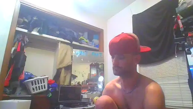 Snapshot of slinginbigD chatting on 02-06-25, 12:37 slinginbigD online show from 02-06-25, 12:37