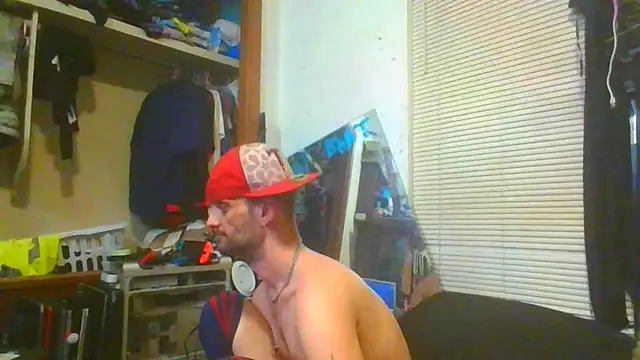 Snapshot of slinginbigD chatting on 02-09-25, 03:53 slinginbigD online show from 02-09-25, 03:53