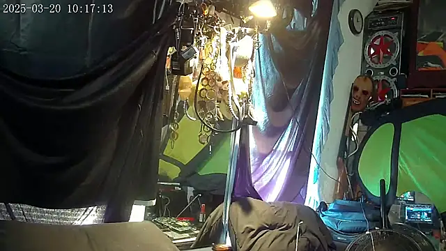 Snapshot of slinginbigD chatting on 03-20-25, 05:58 slinginbigD online show from 03-20-25, 05:58