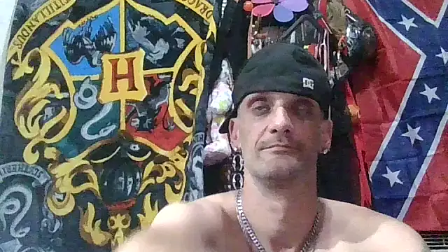 Snapshot of slinginbigD chatting on 11-08-25, 11:47 slinginbigD online show from 11-08-25, 11:47