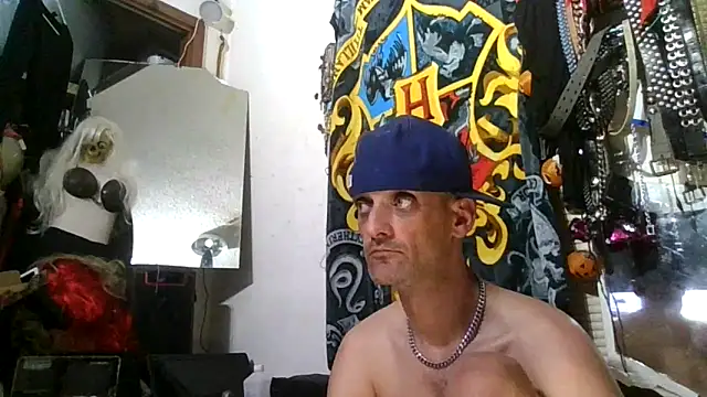 Snapshot of slinginbigD chatting on 11-23-25, 05:51 slinginbigD online show from 11-23-25, 05:51