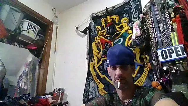 slinginbigD online show from 12-22-25, 05:48