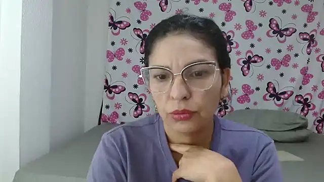 Snapshot of anybellucci43 chatting on 01-08-25, 03:08 anybellucci43 online show from 01-08-25, 03:08