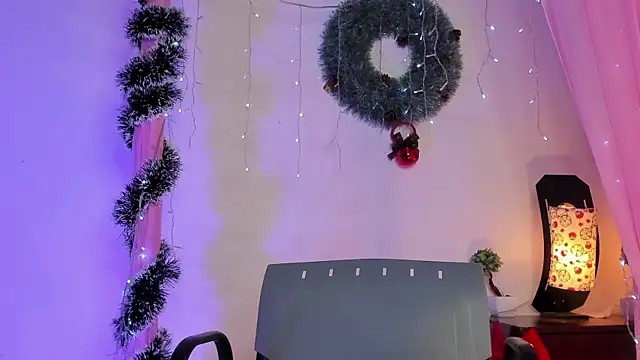 Monica lopez online show from 12-23-24, 08:14