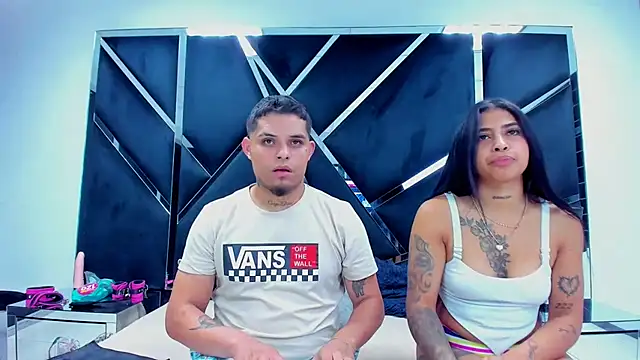 MelissaAndZeuss online show from 12-17-24, 04:45