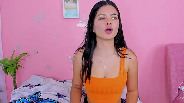 Snapshot of Amandalorense_ chatting on 12-24-24, 01:38 Amandalorense online show from 12-24-24, 01:38