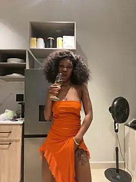 Snapshot of mmbaliii chatting on 03-22-25, 03:53 mmbaliii online show from 03-22-25, 03:53