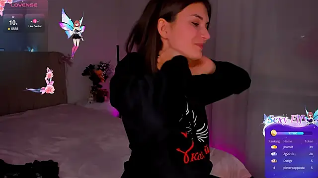 Snapshot of Laura_Leee chatting on 01-14-25, 10:06 Laura Leee online show from 01-14-25, 10:06