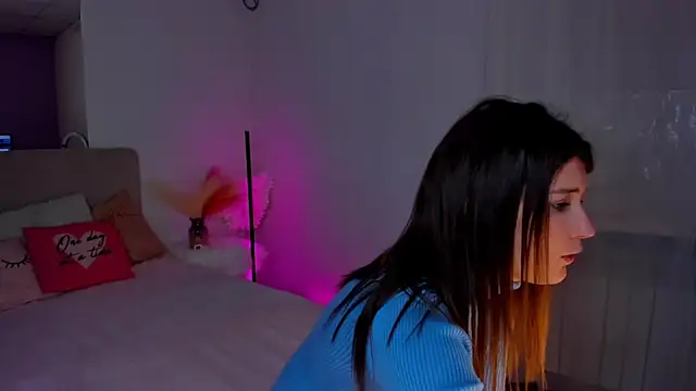 Snapshot of Laura_Leee chatting on 02-09-25, 09:26 Laura Leee online show from 02-09-25, 09:26