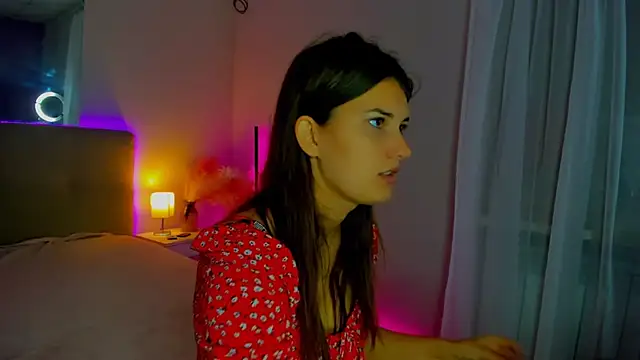 Snapshot of Laura_Leee chatting on 09-11-25, 05:29 Laura Leee online show from 09-11-25, 05:29