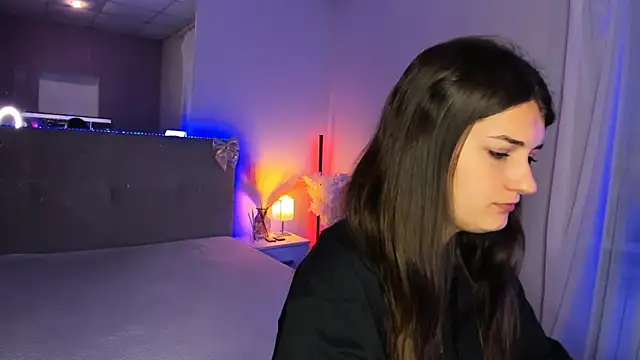 Snapshot of Laura_Leee chatting on 07-04-26, 05:02 Laura Leee online show from 07-04-26, 05:02