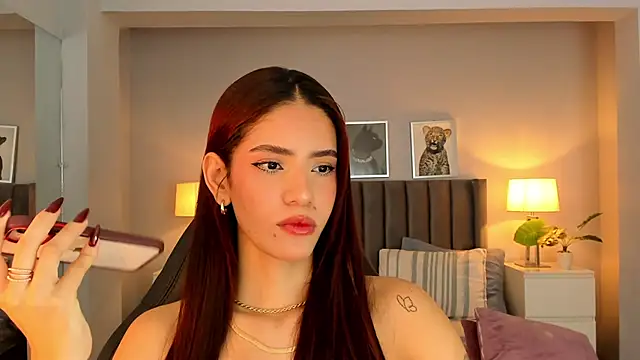 Snapshot of Madie__collins chatting on 01-11-25, 12:07 Madie collins online show from 01-11-25, 12:07