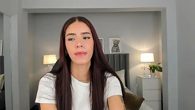 Snapshot of Madie__collins chatting on 02-19-25, 10:56 Madie collins online show from 02-19-25, 10:56