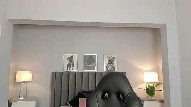 Snapshot of Madie__collins chatting on 02-28-25, 10:52 Madie collins online show from 02-28-25, 10:52