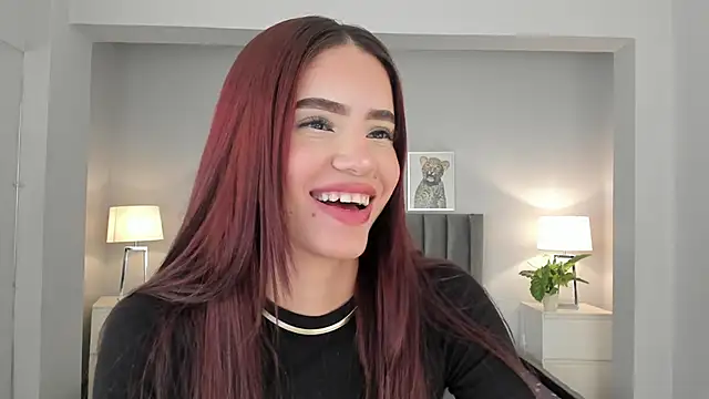 Snapshot of Madie__collins chatting on 03-18-25, 11:30 Madie collins online show from 03-18-25, 11:30