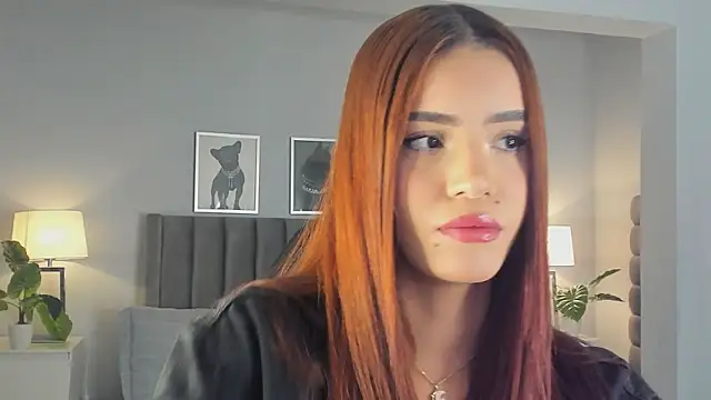 Snapshot of Madie__collins chatting on 11-06-25, 11:33 Madie collins online show from 11-06-25, 11:33