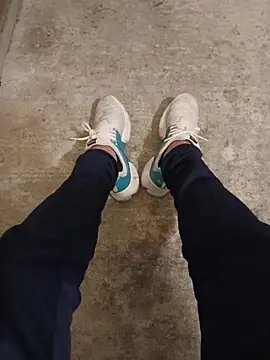 casper0303 online show from 04-12-26, 12:43