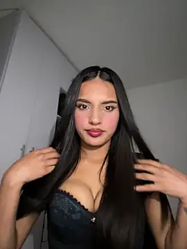 Snapshot of Dulceeany chatting on 11-18-25, 02:28 Dulceeany online show from 11-18-25, 02:28