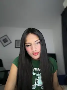 Snapshot of Dulceeany chatting on 12-04-25, 11:57 Dulceeany online show from 12-04-25, 11:57