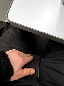 Snapshot of OdinWolf1990 chatting on 01-23-25, 05:02 OdinWolf1990 online show from 01-23-25, 05:02