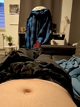 Snapshot of OdinWolf1990 chatting on 02-19-25, 12:33 OdinWolf1990 online show from 02-19-25, 12:33