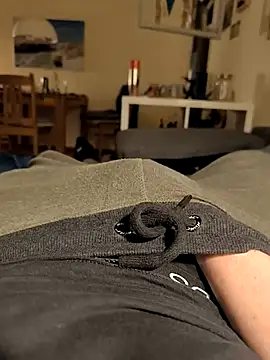 Snapshot of OdinWolf1990 chatting on 02-21-25, 09:00 OdinWolf1990 online show from 02-21-25, 09:00