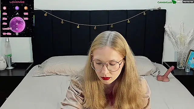 CatmintLush online show from 06-28-26, 11:44