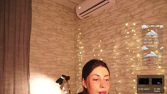 Snapshot of ___art chatting on 12-20-24, 05:29 art online show from 12-20-24, 05:29