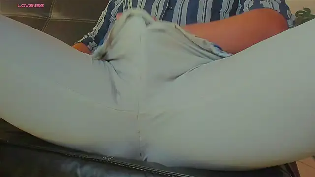 Snapshot of MrLonely02 chatting on 01-04-25, 05:16 MrLonely02 online show from 01-04-25, 05:16