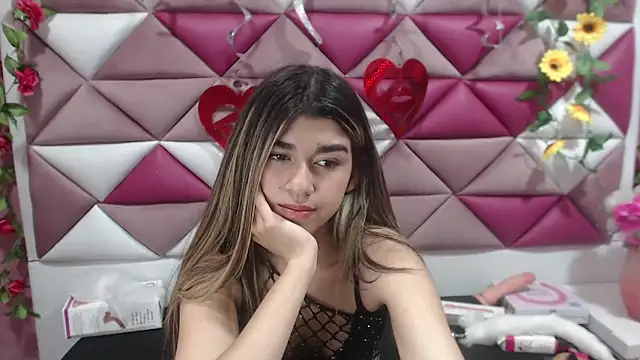 NahomiConnor  online show from 02-13-25, 04:17