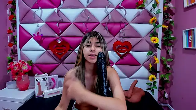 Snapshot of NahomiConnor_ chatting on 03-11-25, 07:03 NahomiConnor online show from 03-11-25, 07:03