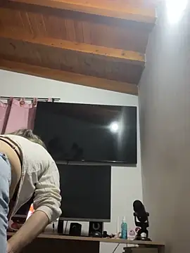 Snapshot of Sabrina_Hall_ chatting on 10-04-25, 02:53 Sabrina Hall online show from 10-04-25, 02:53