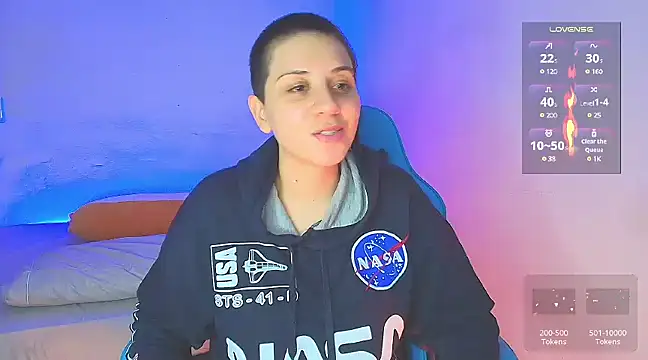 Snapshot of aron_wi chatting on 12-17-24, 10:32 aron wi online show from 12-17-24, 10:32