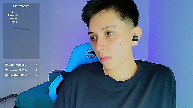 Snapshot of aron_wi chatting on 02-25-25, 09:42 aron wi online show from 02-25-25, 09:42