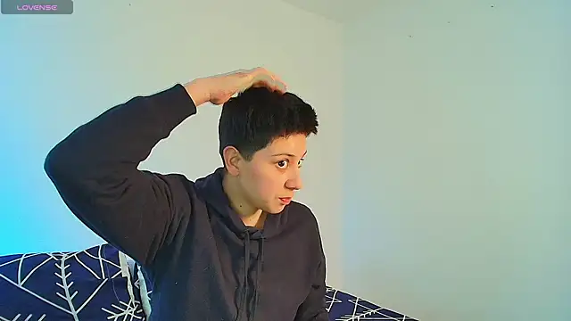 Snapshot of aron_wi chatting on 03-04-25, 04:09 aron wi online show from 03-04-25, 04:09