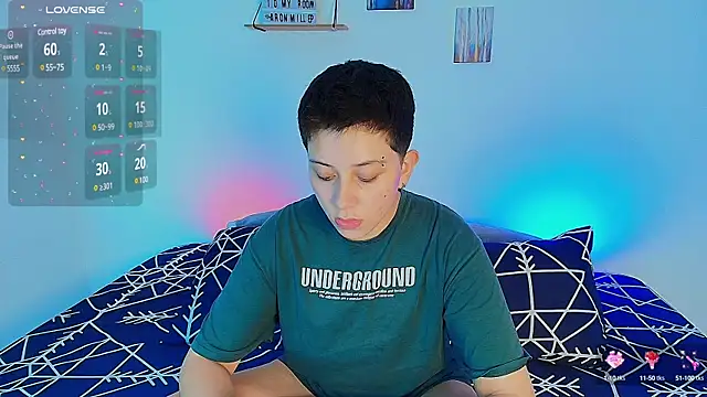 Snapshot of aron_wi chatting on 03-16-25, 09:16 aron wi online show from 03-16-25, 09:16