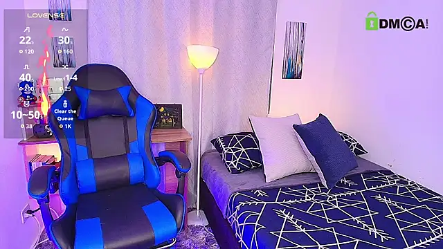 Snapshot of aron_wi chatting on 11-03-25, 10:38 aron wi online show from 11-03-25, 10:38