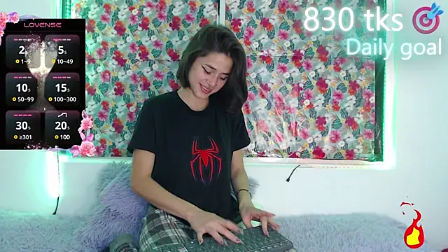 Snapshot of -Gwen- chatting on 01-22-25, 05:16 -Gwen- online show from 01-22-25, 05:16