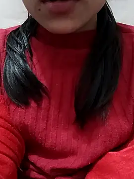 Snapshot of Riyu_05 chatting on 12-19-24, 10:45 Riyu 05 online show from 12-19-24, 10:45