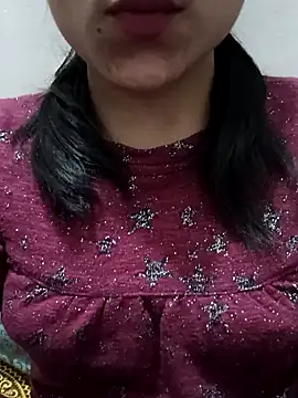 Snapshot of Riyu_05 chatting on 12-23-24, 09:49 Riyu 05 online show from 12-23-24, 09:49