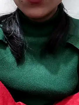 Snapshot of Riyu_05 chatting on 12-27-24, 10:01 Riyu 05 online show from 12-27-24, 10:01