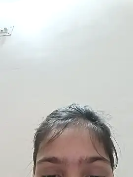 Snapshot of Riyu_05 chatting on 12-30-24, 07:04 Riyu 05 online show from 12-30-24, 07:04